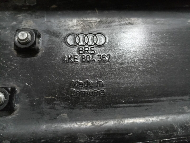 AUDI E-TRON 2018-ON RADIATOR MOUNT BOTTOM SUPPORT BRACKET 4KE804367 GENUINE