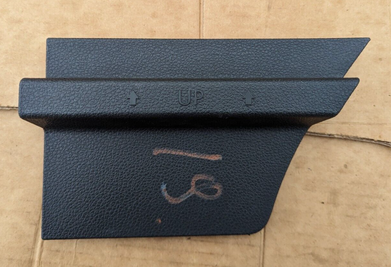 VW GOLF MK7 2012-2020 LEFT N/S BOOT INTERIOR TRIM SUPPORT 5G6867461 GENUINE