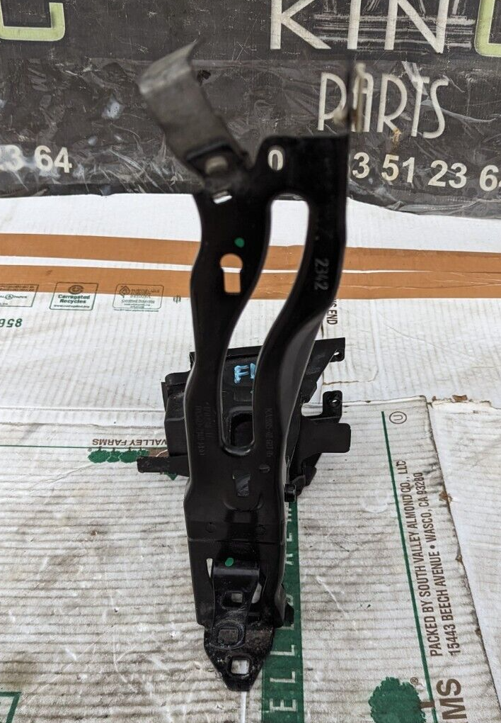 BMW 3 SERIES F30 2011-2019 LEFT N/S HEADLIGHT SUPPORT BRACKET 7308803 GENUINE