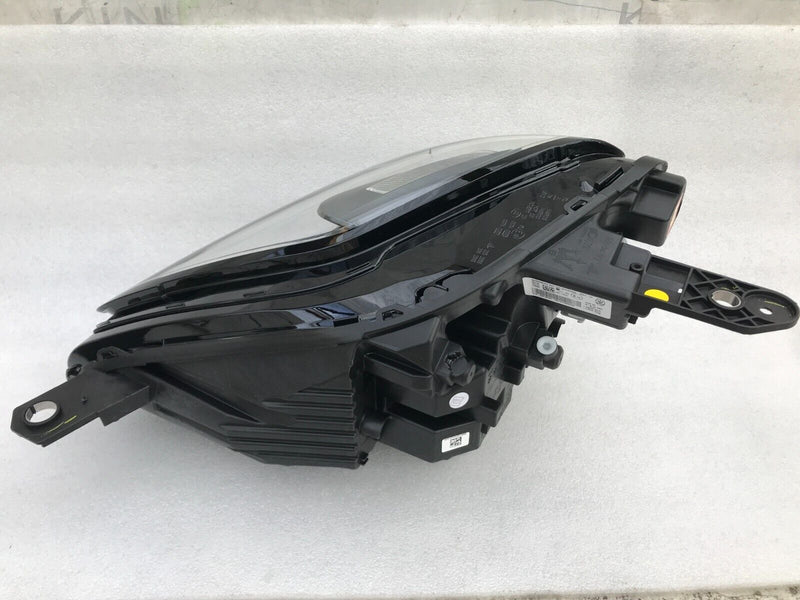 MASERATI GRECALE M182 **NEW GENUINE FRONT HEADLIGHT LAMP RIGHT SIDE IT51360748