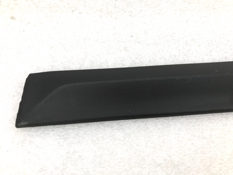 KIA XCEED CD 2019-22 FRONT DOOR RIGHT SIDE LOWER TRIM MOULDING PANEL 87722J7CA0
