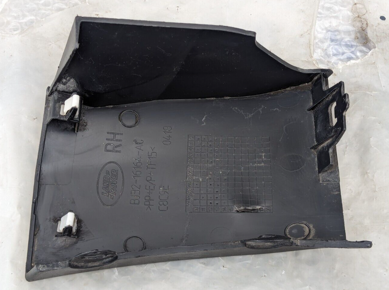 RANGE ROVER EVOQUE L538 11-15 FRONT RIGHT O/S FENDER WING LOWER MOLDING TRIM