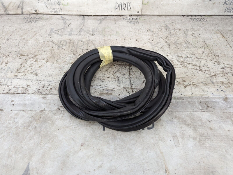 AUDI E-TRON 2018-ON REAR DOOR INNER GASKET RUBBER SEAL 4KE833721 GENUINE