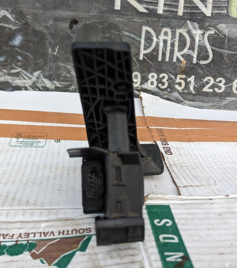 BMW 3 SERIES F30 2011-2019 ACCELERATOR THROTTLE PEDAL 6853176 GENUINE