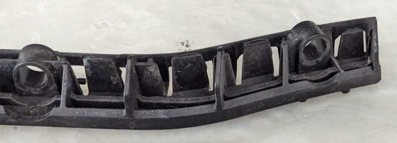 MERCEDES C-CLASS W204 07-11 REAR LEFT N/S BUMPER MOUNT BRACKET A2048800330