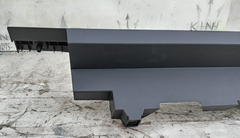 AUDI E-TRON 2018-ON BOOT RIGHT O/S LOWER INNER TRIM PANEL 4KE861828A GENUINE