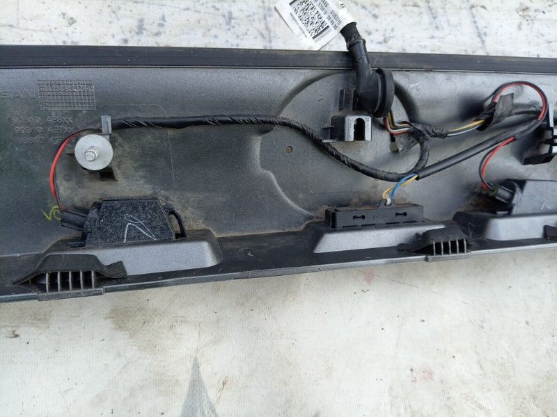 NISSAN QASHQAI J11 LCI 17-20 TAILGATE BOOT NUMBER PLATE LIGHTS TRIM PANEL AE0007