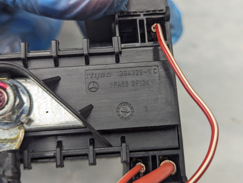MERCEDES S-CLASS S320 W221 06-2013 DASHBOARD FUSE RELAY BOX A2215450701 GENUINE