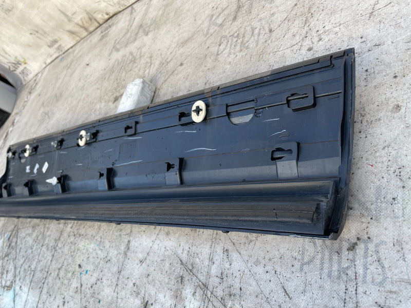 RANGE ROVER EVOQUE L551 2019-ON LEFT SIDE FRONT DOOR TRIM MOULDING PANEL