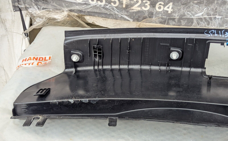 MERCEDES-BENZ C-CLASS W204 07-11 BOOT LOCK TRIM COVER PANEL A2046900825 GENUINE
