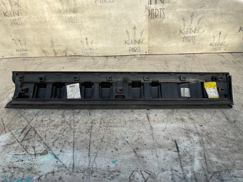 RANGE ROVER SPORT L494 2014-2018 LEFT SIDE FRONT DOOR TRIM MOULDING PANEL
