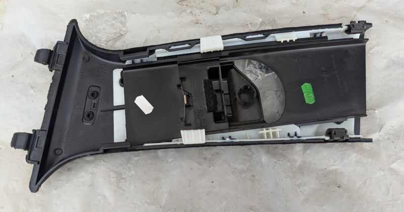 MERCEDES-BENZ C-CLASS W204 07-11 INTERIOR RIGHT O/S B-PILLAR TRIM A2048601030