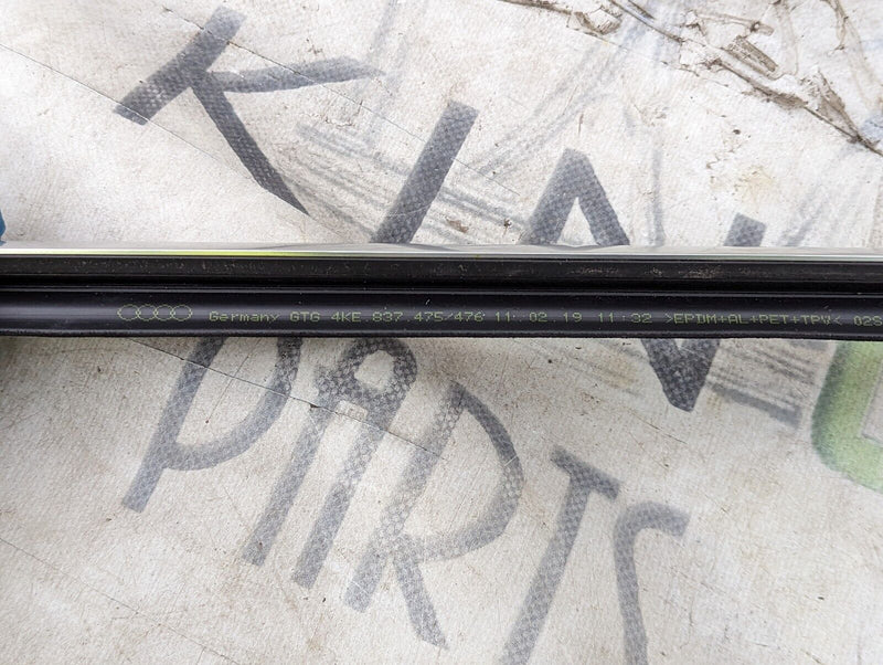 AUDI E-TRON 2018-ON WINDOW SLOT SEAL W/ TRIM STRIP 4KE837475 GENUINE