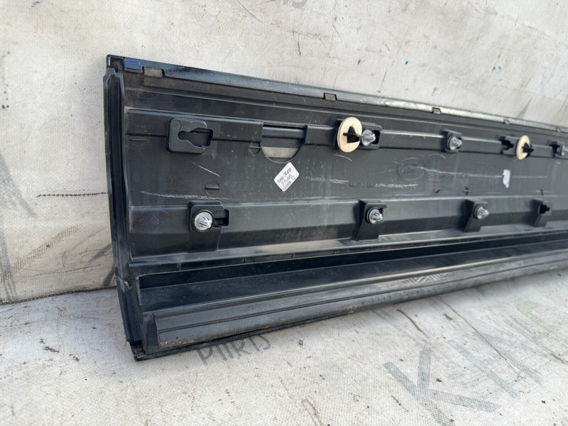 RANGE ROVER EVOQUE L551 2019-ON RIGHT SIDE FRONT DOOR PANEL TRIM MOULDING