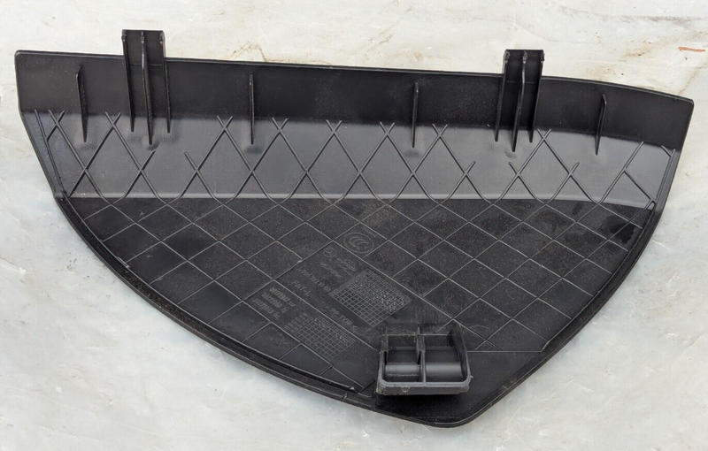 MERCEDES-BENZ C-CLASS W204 07-11 FRONT LEFT N/S DOOR CARD TRIM COVER A2047231108