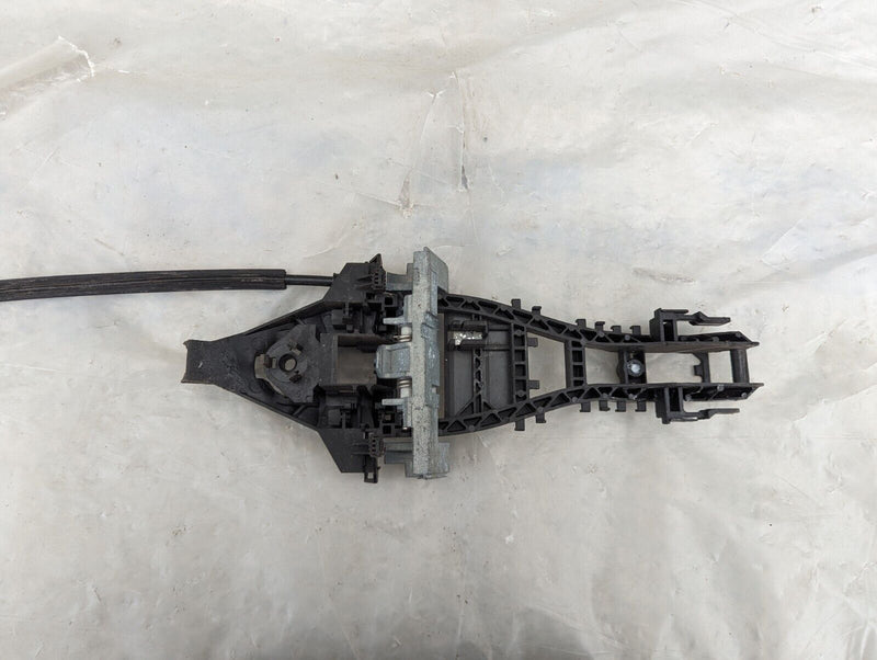 RANGE ROVER EVOQUE L538 FRONT RIGHT O/S EXTERIOR DOOR HANDLE MOUNT BJ32-203A28CC