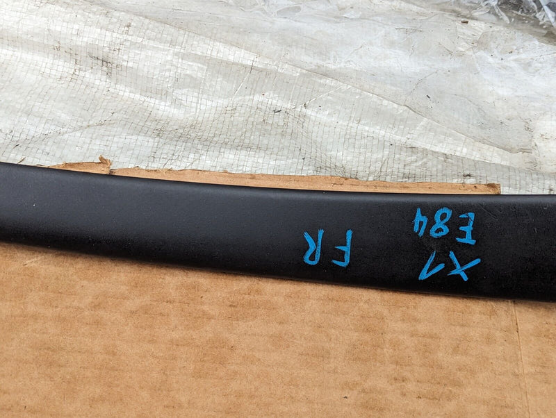 BMW X1 E84 09-15 FRONT RIGHT O\S DOOR WINDOW FRAME COVER GENUINE 2990590