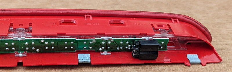 VW GOLF MK7 2012-2020 REAR CENTER THIRD BREAK LIGHT 5K0945087B GENUINE