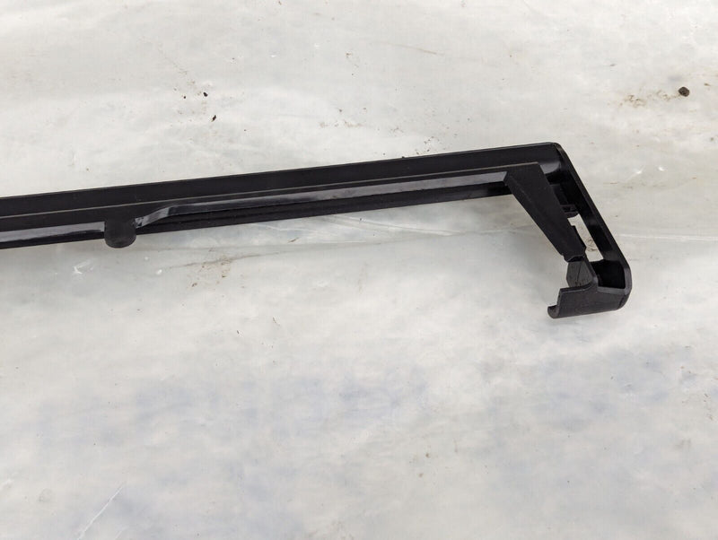 MERCEDES S-CLASS W221 06-13 FRONT RIGHT O/S DRIVER SEAT RAIL TRIM A2219102354