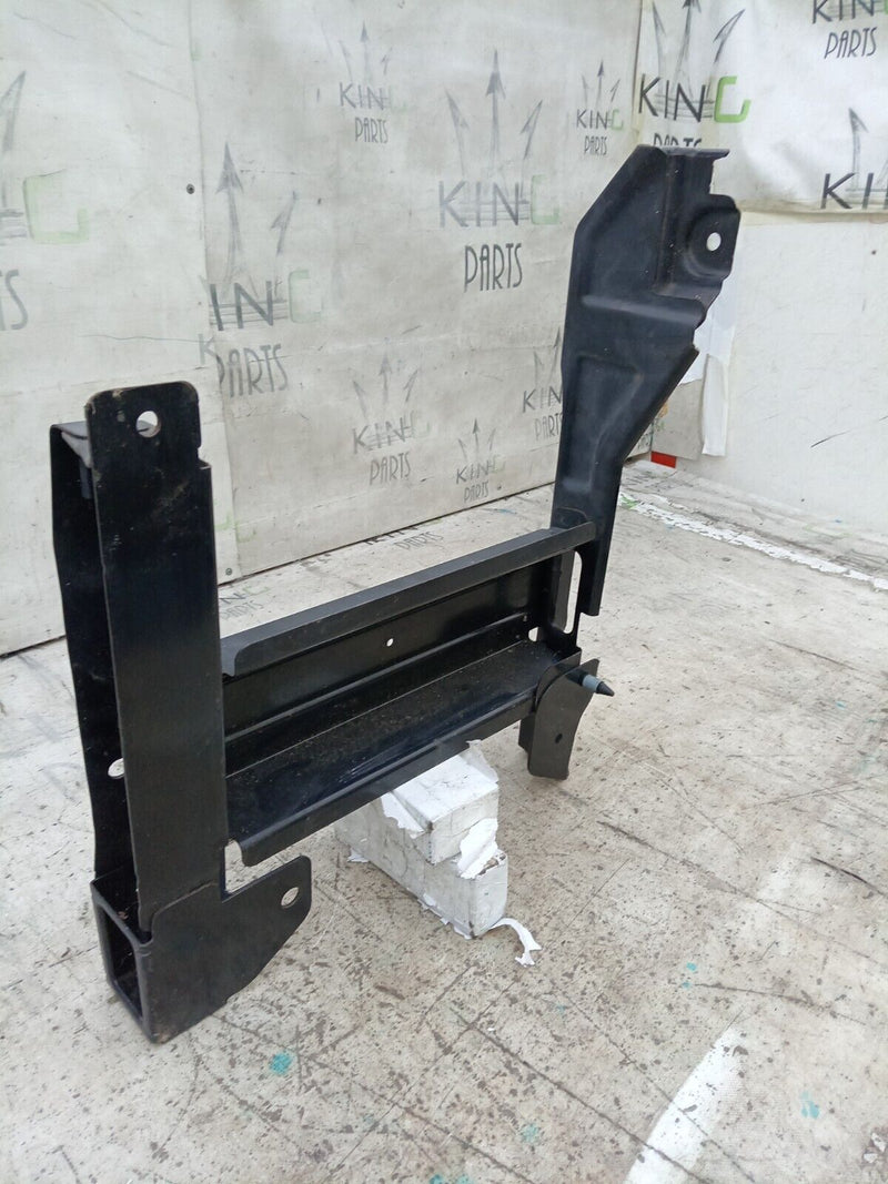 FIAT 500 L 2012-16 FRONT SEAT LOWER FRAME MOUNT BRACKET RIGHT SIDE