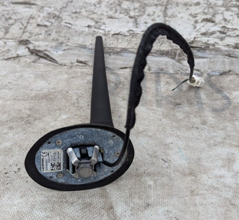 FIAT ABARTH 500 08-15 ROOF AERIAL ANTENNA 50540987 GENUINE