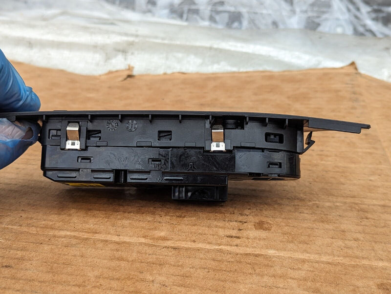 BMW X1 E84 09-15 RIGHT O/S ELECTRIC WINDOW CONTROL SWITCH PANEL 9216047