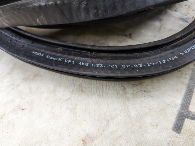 AUDI E-TRON 2018-ON REAR DOOR INNER GASKET RUBBER SEAL 4KE833721 GENUINE