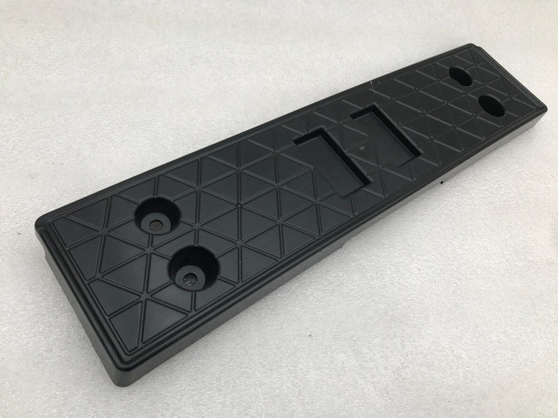 SEAT CUPRA BORN 2021-23 FRONT BUMPER *NEW NUMBER PLATE HOLDER GENUINE 10E807287A
