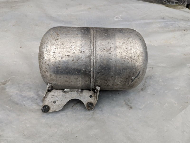 MERCEDES S-CLASS W221 06-13 AIRMATIC AIR SUSPENSSION TANK CYLINDER A2213200015