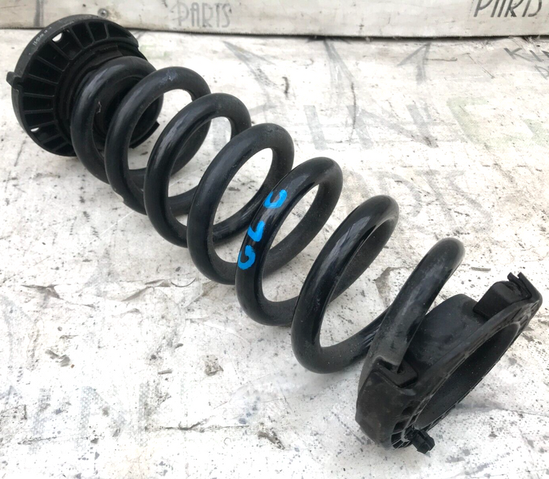MERCEDES GLC X253 4MATIC LEFT PASSENGER SIDE REAR COIL SPING & RUBBER MOUNT