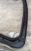 MERCEDES S-CLASS W221 06-13 FRONT LEFT N/S DOOR WINDOW OUTER FRAME A2217250171