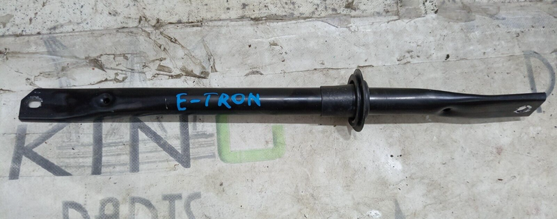 AUDI E-TRON 2018-ON FRONT RIGHT STRUT REINFORCEMENT BRACE BAR 4KE805646 GENUINE