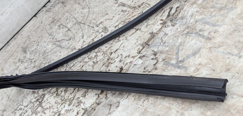 BMW 3 SERIES F30 11-19 REAR LEFT N/S DOOR WINDOW GUIDE SEAL GASKET 177447-11-TR