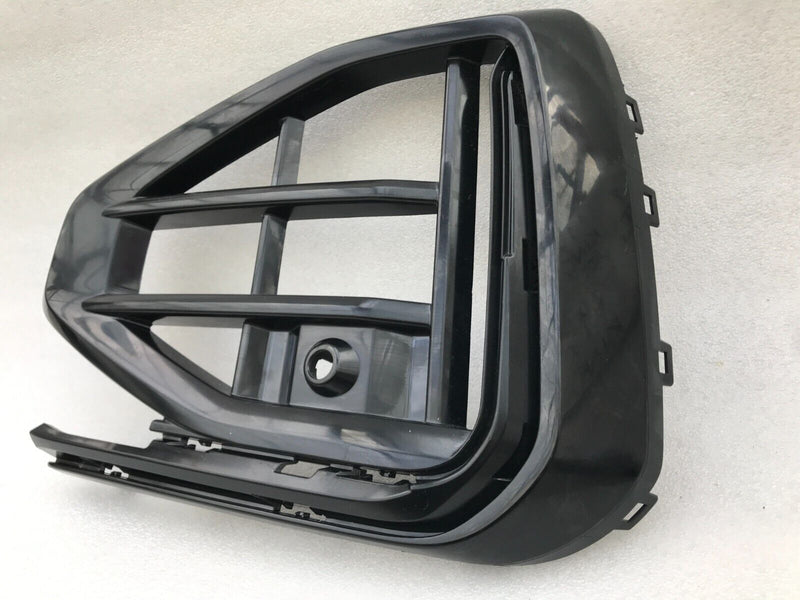 VW TOUAREG CR MK3 Black Edition 2023 FRONT BUMPER LEFT & RIGHT SIDE TRIM GRILL