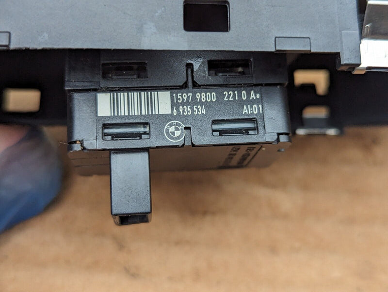 BMW X1 E84 09-15 REAR RIGHT O/S ELECTRIC WINDOW CONTROL SWITCH PANEL 6935534