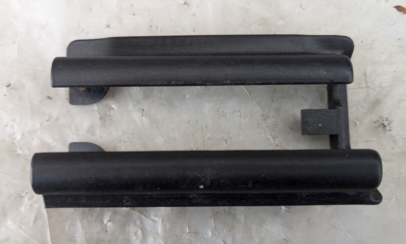 MERCEDES C-CLASS W204 FRONT RIGHT SEAT INNER REAR RIGHT RAIL COVER A2049190820