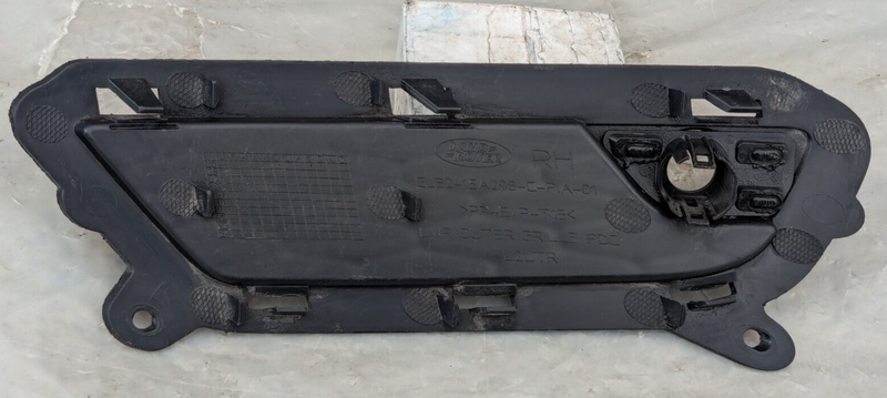 RANGE ROVER EVOQUE L538 FRONT RIGHT O/S BUMPER LOWER OUTER GRILLE GJ32-15A298-C