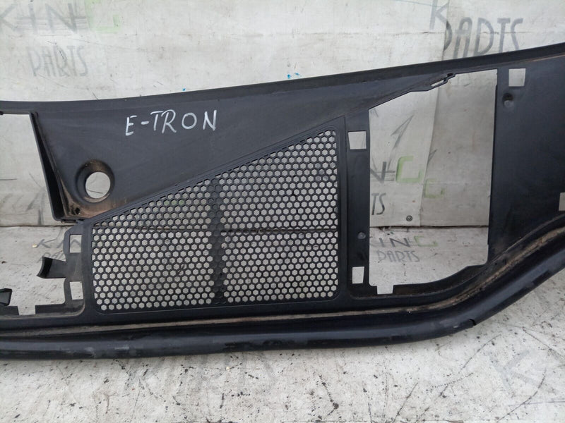 AUDI E-TRON 2018-ON COVER FOR PLENUM CHAMBER 4KR819401 GENUINE