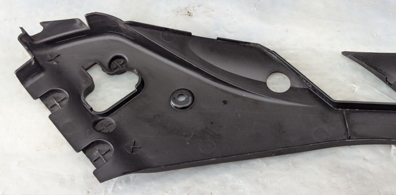 MERCEDES C-CLASS W204 07-11 LEFT N/S HEADLIGHT UPPER COVER TRIM A2048261324