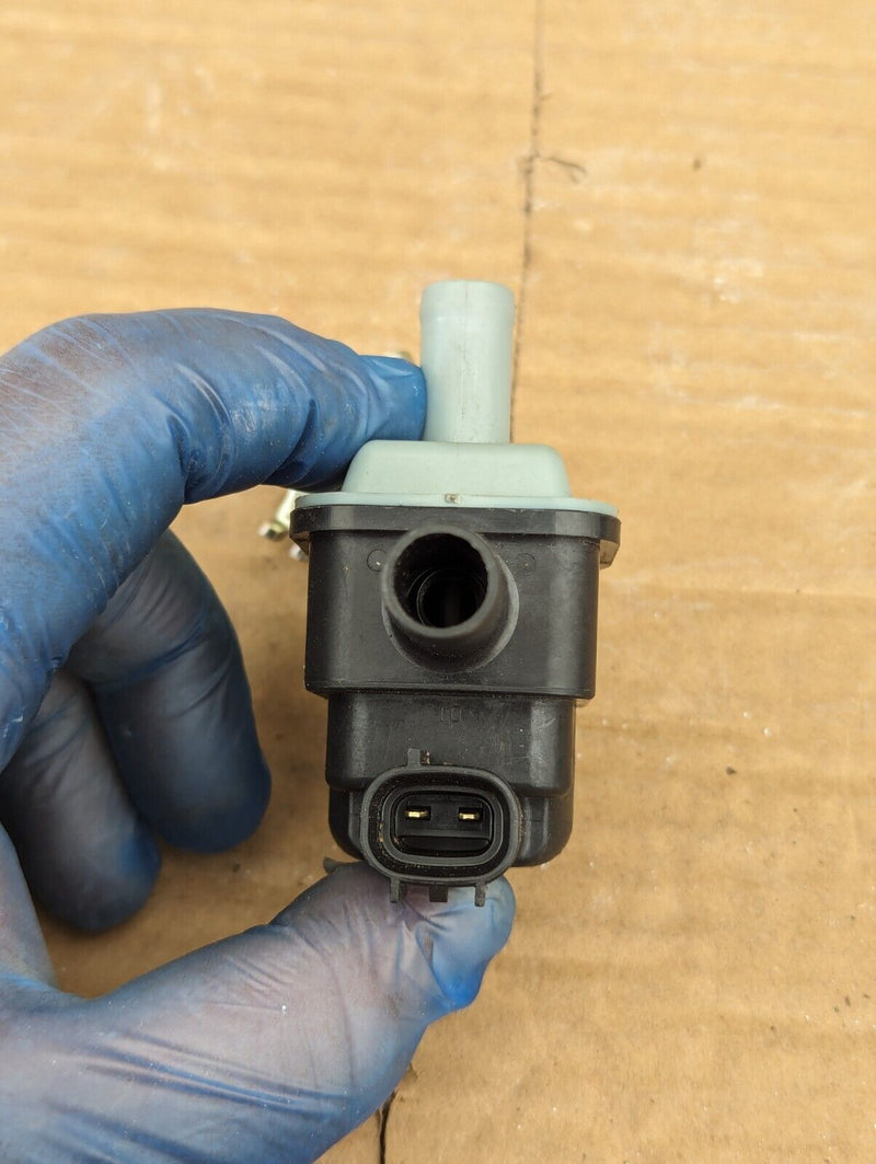 TOYOTA RAV4 MK5 XA50 2019-ON VACUUM VALVE SENSOR 90910-12279 GENUINE