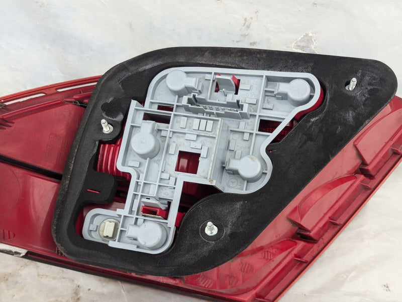 MERCEDES-BENZ C-CLASS W204 2007-2014 REAR LEFT N/S TAILLIGHT A2048202964 GENUINE