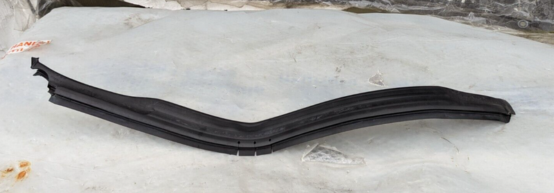 MERCEDES C-CLASS W204 07-11 LEFT N/S ENGINE PARTITION RUBBER SEAL A2046282798