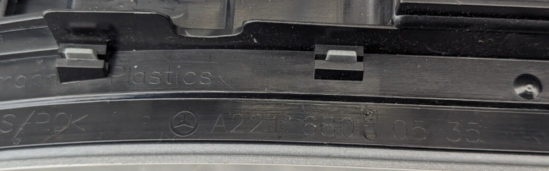 MERCEDES S-CLASS W221 06-13 REAR PASSENGER N/S DOOR ENTRY SILL TRIM A2216800535