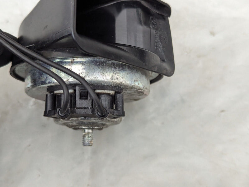 RANGE ROVER EVOQUE L538 2011-2015 HORN SIGNAL BJ32-13A803-AC GENUINE