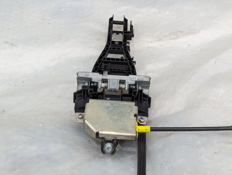 RANGE ROVER EVOQUE L538 FRONT LEFT N/S EXTERIOR DOOR HANDLE MOUNT BJ32-203A29-DC