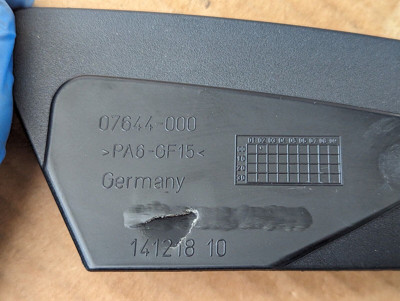 BMW X1 E84 09-15 FRONT RIGHT O\S DOOR WINDOW FRAME COVER GENUINE 2990590