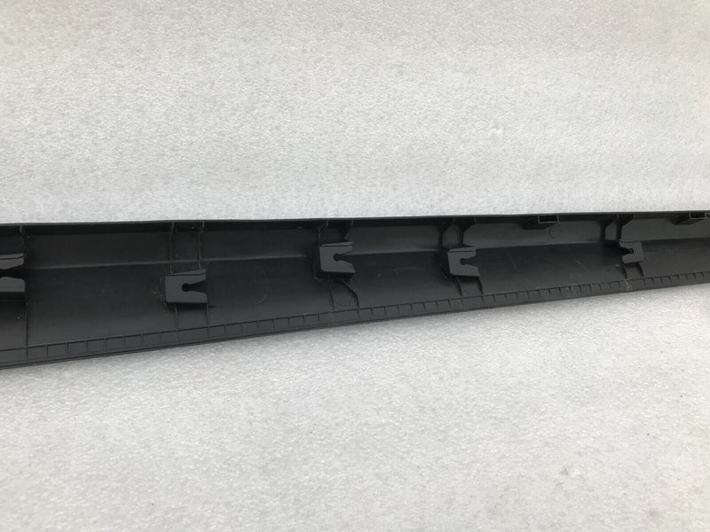 KIA XCEED CD 2019-22 FRONT DOOR RIGHT SIDE LOWER TRIM MOULDING PANEL 87722J7CA0