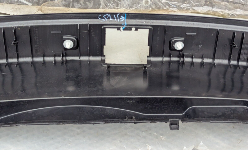 MERCEDES-BENZ C-CLASS W204 07-11 BOOT LOCK TRIM COVER PANEL A2046900825 GENUINE
