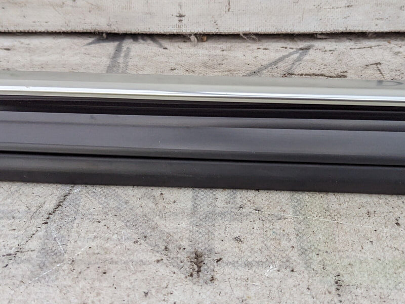 AUDI E-TRON 2018-ON REAR LEFT N/S DOOR WINDOW GUIDE 4KE839431 GENUINE