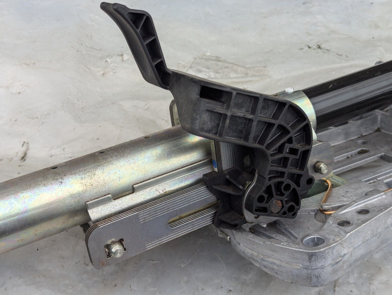 MERCEDES C-CLASS W204 07-11 ADJUSTABLE STEERING COLUMN A204462206 GENUINE